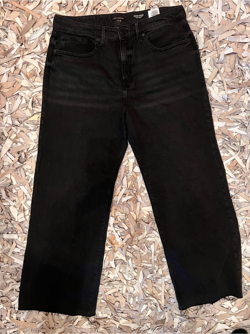 Good American Black Mid-Rise Relaxed Denim Jean  (US 14. / 32)